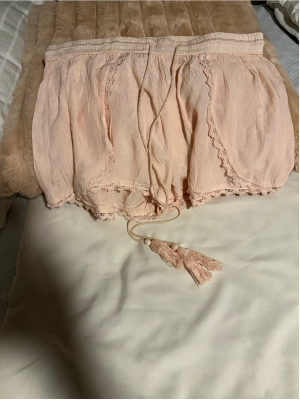 Preowned,Beach by exist pink lace-trim shorts, Medium